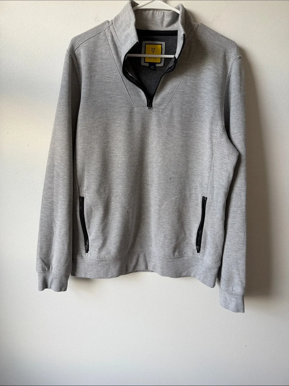 Prince & Fox Light Gray Half-Zip Sweater with Black Trim SZ M